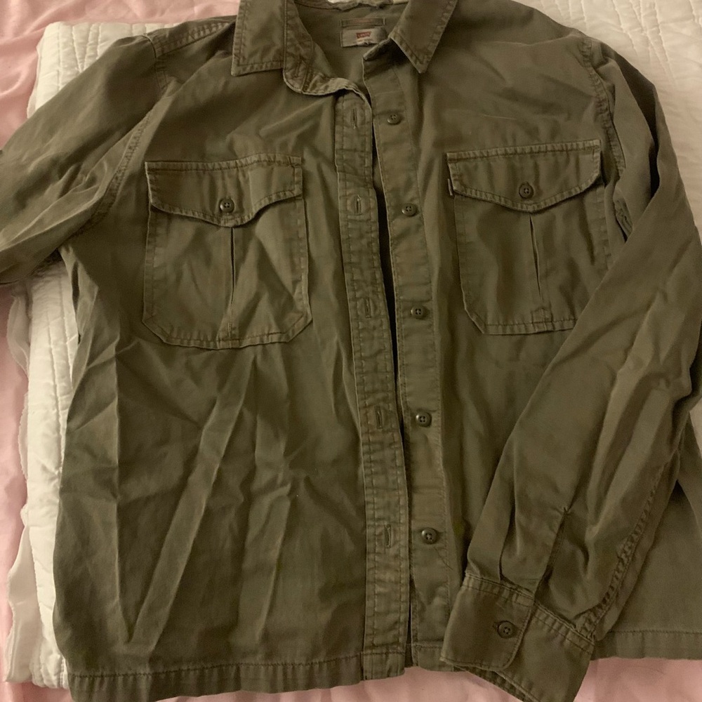 Levi’s button up